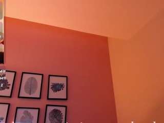 sheyla-hills's CamSoda show and profile