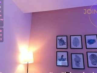 sheyla-hills Live Webcam on CamSoda