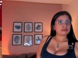 sheyla-hills live webcam show