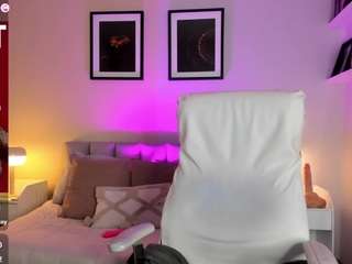 sheyla Hills live webcam show