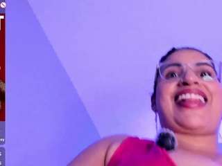 sheyla Hills live webcam show