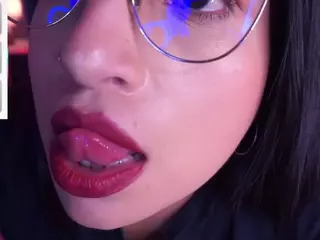 sheyla Hills's Live Sex Cam Show