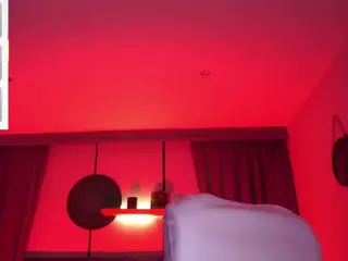 sheyla Hills's Live Sex Cam Show