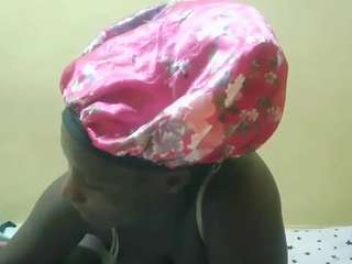 squirtypussie's CamSoda show and profile