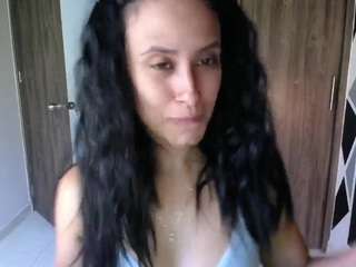 amyharloww live webcam show