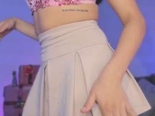 corinne-benson Live Webcam on CamSoda