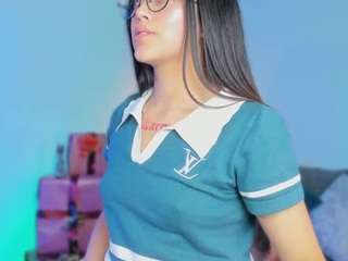 corinne-benson webcam model