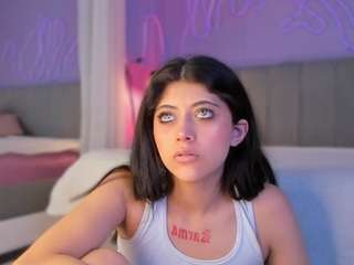 corinne-benson Sex Cam Show
