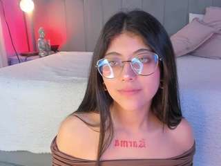 corinne-benson Sex Cam Show