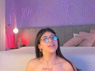 corinne-benson Sex Cam Show