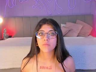 corinne-benson Sex Cam Show