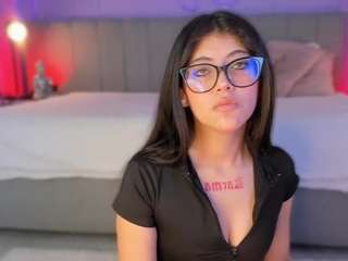 Curvy Corinne