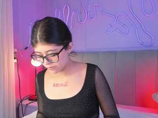 Curvy Corinne