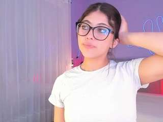 Curvy Corinne