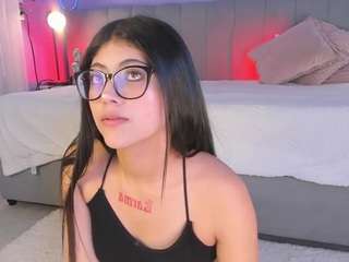 Curvy Corinne