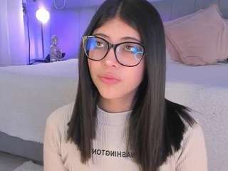 Curvy Corinne