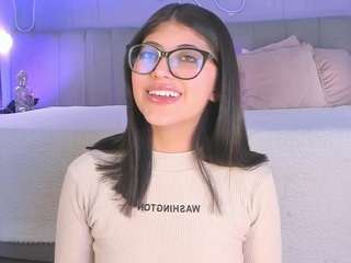 Curvy Corinne
