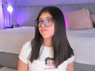 Curvy Corinne