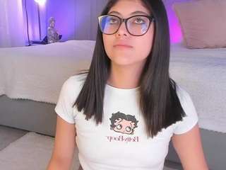 Curvy Corinne