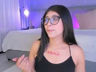 Curvy Corinne