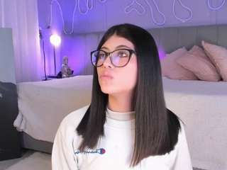 Curvy Corinne