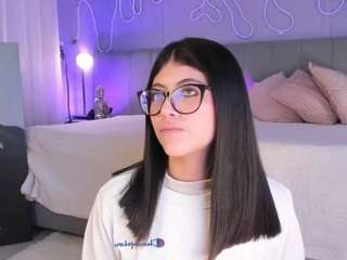 Curvy Corinne
