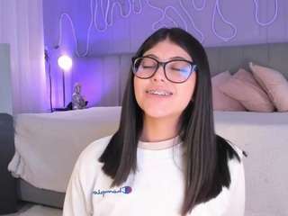 Curvy Corinne