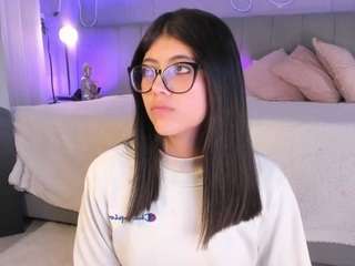 Curvy Corinne