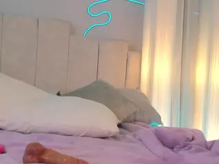 corinne-benson's Live Sex Cam Show