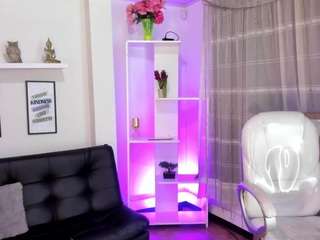 kylie-firee Webcam Model Profile