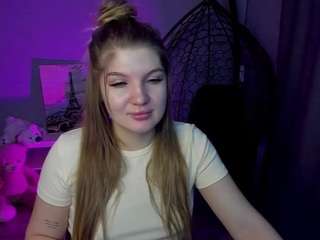 lilywilliamss's CamSoda show and profile