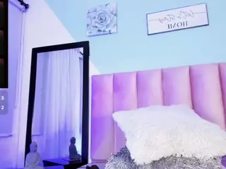 MilliMattell's Live Sex Cam Show