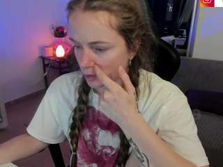 piinkpandora's CamSoda show and profile