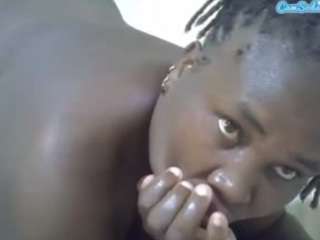 sweetbubbly254 live webcam show