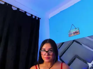 taylor-millers's Live Sex Cam Show