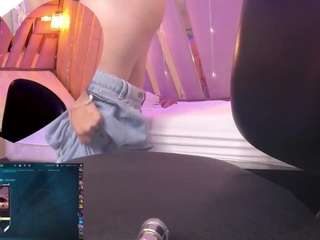 triannab Live Webcam on CamSoda