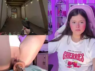 TriannaB's Live Sex Cam Show