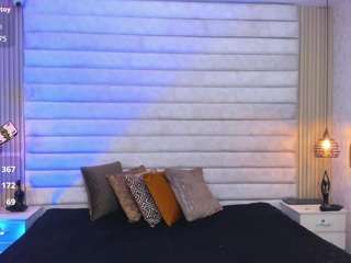 keytin-thomson's CamSoda show and profile