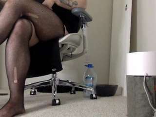 sexyfeetlover1998 webcam