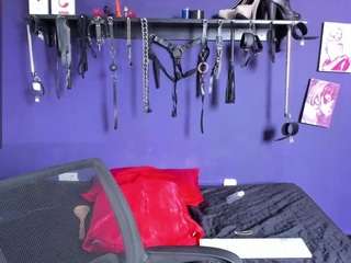 The submissive Kathia