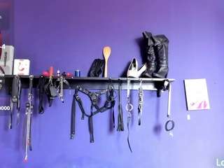 The submissive Kathia