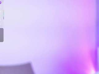 This model is live right now. alliciakim18