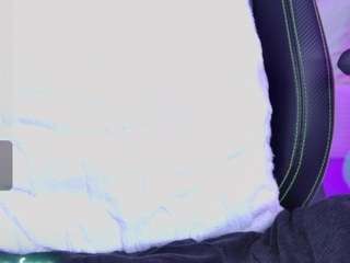 AlliciaKim18 live webcam show