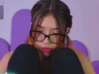 AlliciaKim18 live cam preview