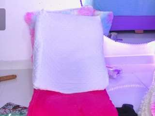 AlliciaKim18 live cam