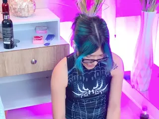 AlliciaKim18's Live Sex Cam Show