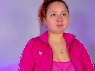 Live webcam model cristiina-presley on Soda Cams