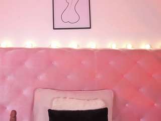 Live webcam model cristiina-presley on Soda Cams