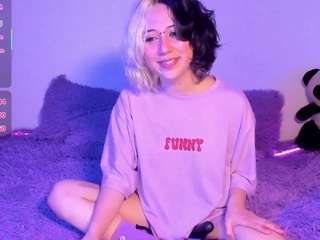 frida-lassi Live Webcam on CamSoda