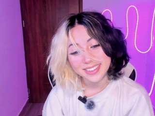 frida-lassi Live Webcam on CamSoda